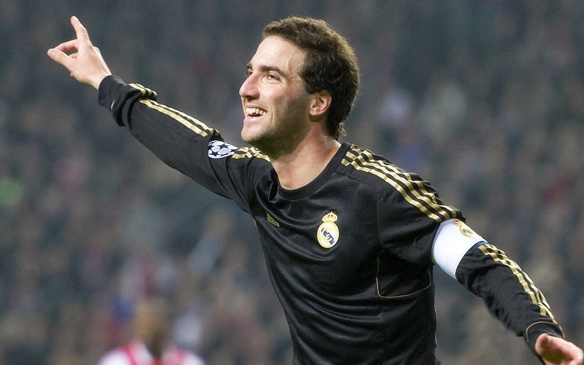 意甲赛场，新星爆发，精彩瞬间屡屡出现，意甲新赛季